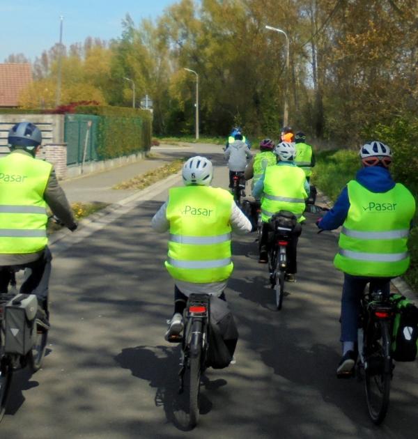 Leden van Pasar Zemst onderweg