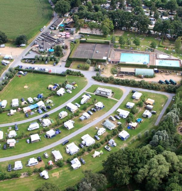 Camping "Kempenheuvel" te Bree 